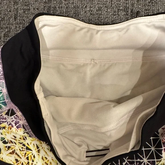 Lulu Lemon Speed Up Lined Women's Geometric Patterned Shorts - Picture 6 of 11